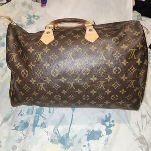 LOUIS VUITTON SPEEDY 35